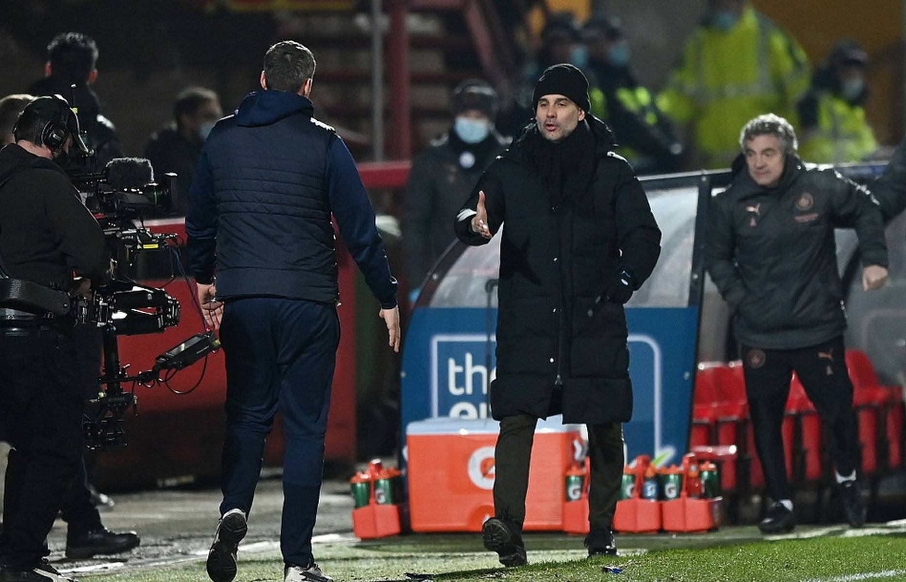 案例对比与 案例对比与