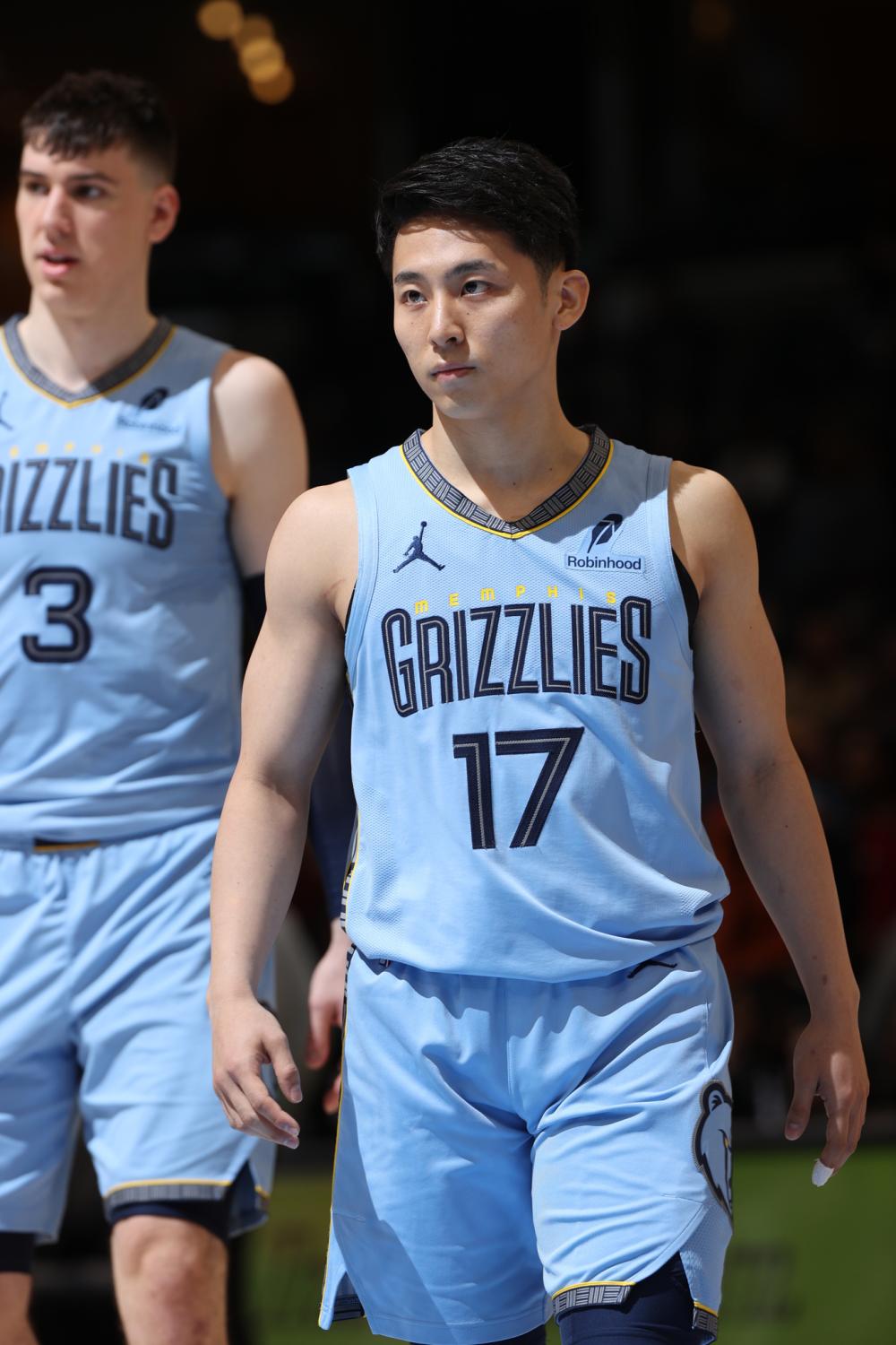 他多次扮演 他多次扮演